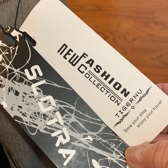 SLOTRA NWT gray laptop backpack unisex - Picture 16 of 16